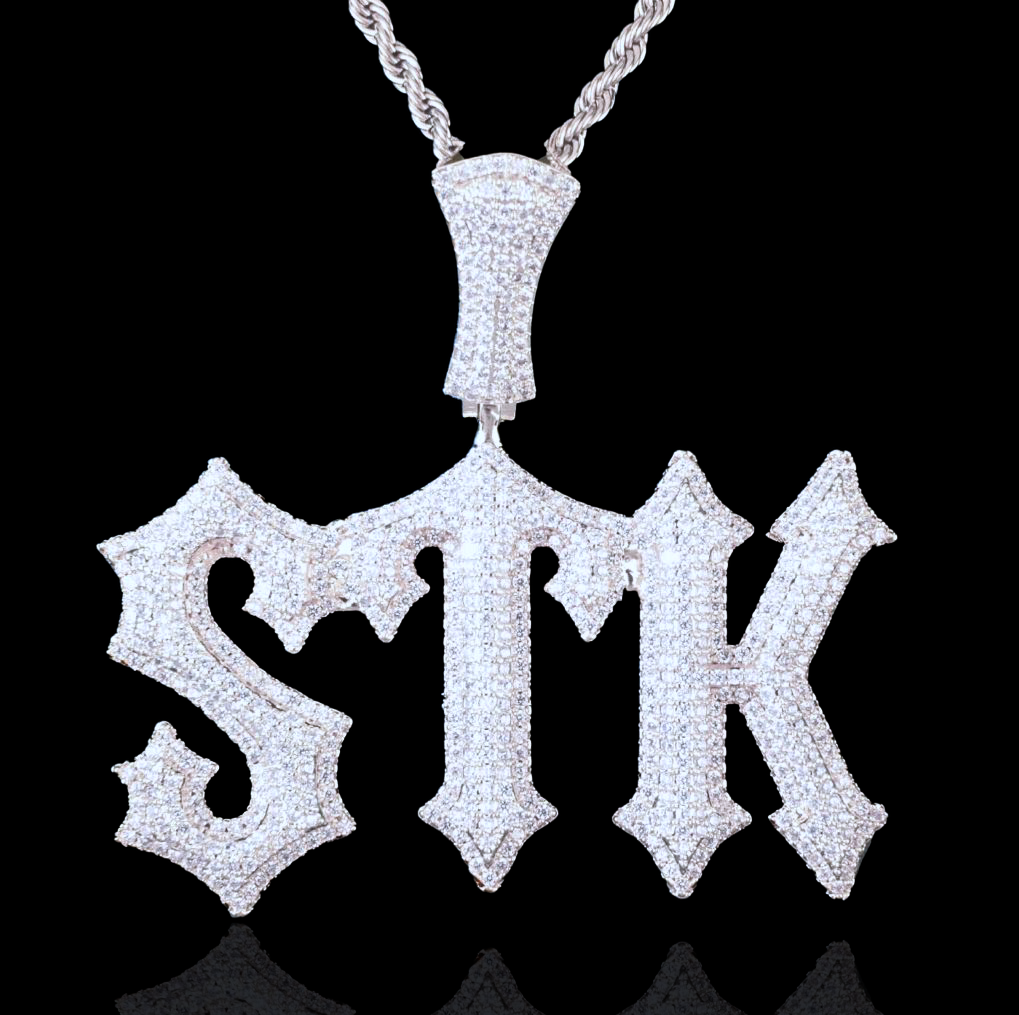 Pendentif de nom de style d'escalier personnalisé plaqué or