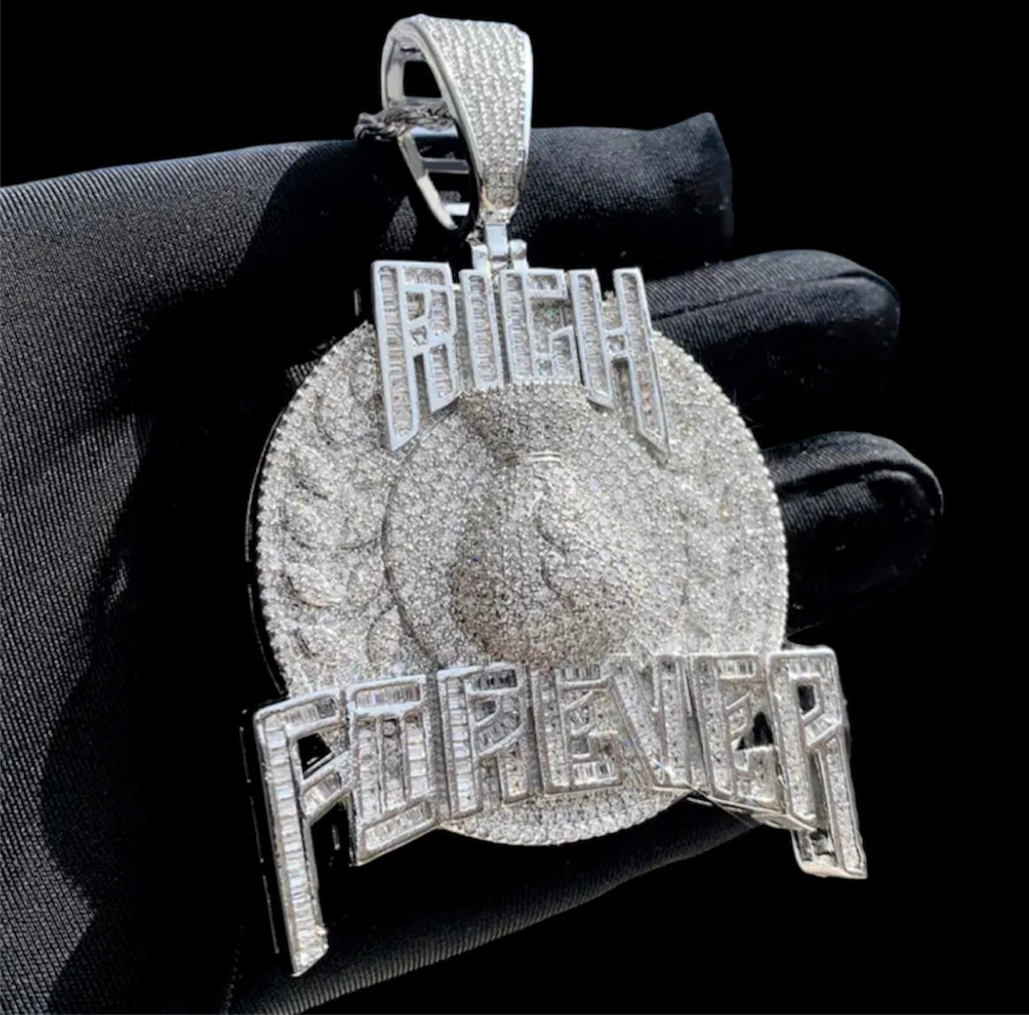 Pendentif Rich Forever