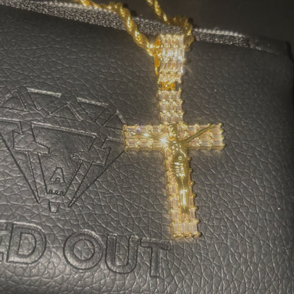 Croix de Jésus plaqué or glacé