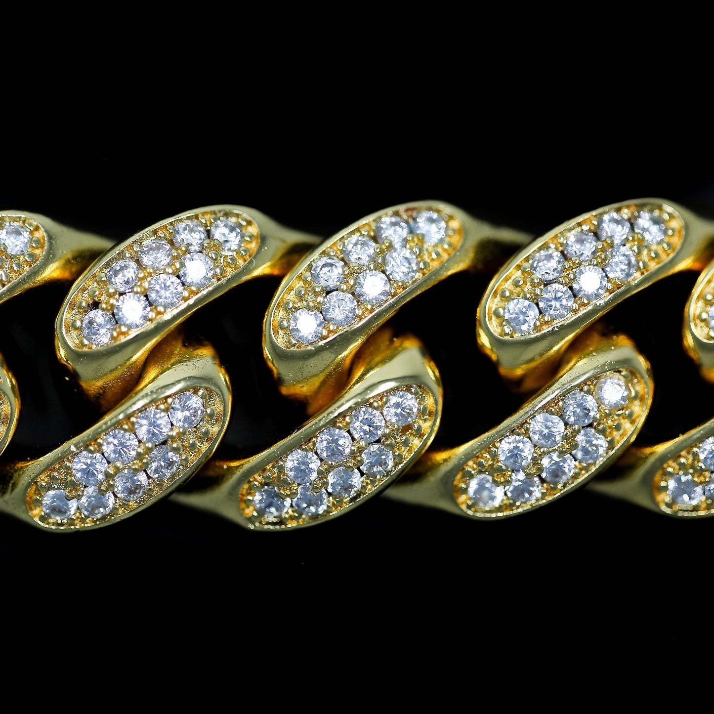 Bracelet Cubain Glacé Plaqué Or 18mm