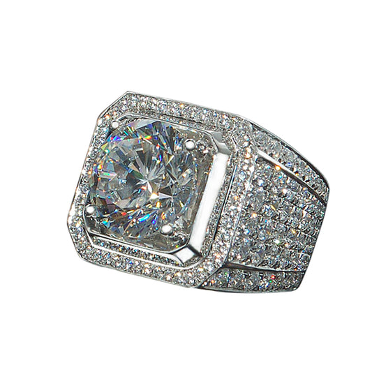 Bague carrée avec gros diamant