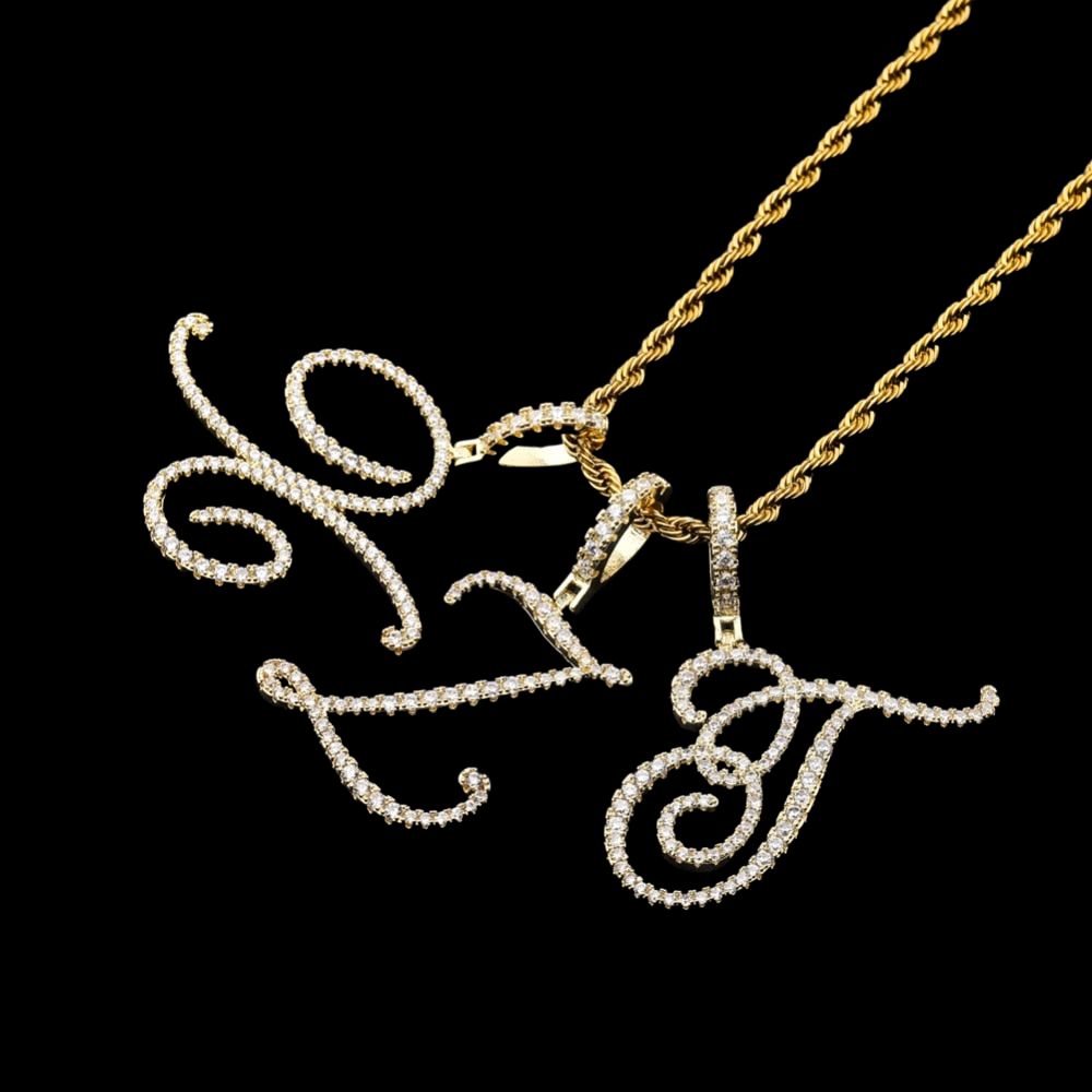 Pendentif lettre de style cursif glacé