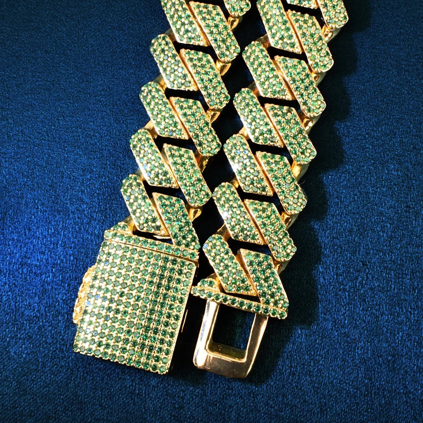 Bracelet cubain iced out vert émeraude 19 mm