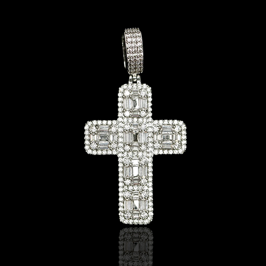 Pendentif croix diamant baguette