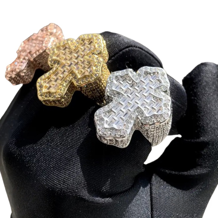 Bague croix diamant baguette